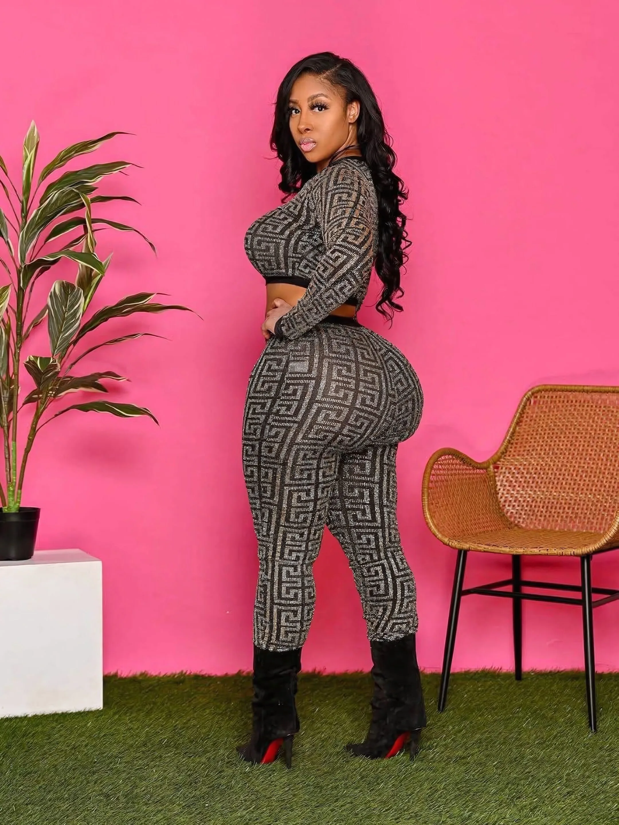 Simone Moore photo 11 — Black, Beautician, Business Woman, Plus Size Model