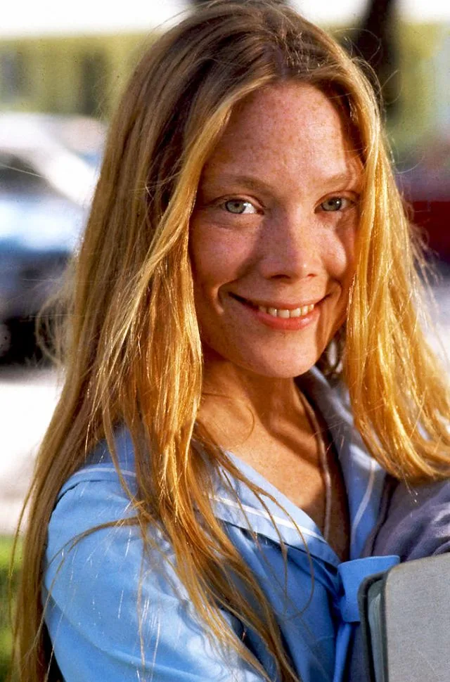 Sissy Spacek photo 14 — Auburn, Slim