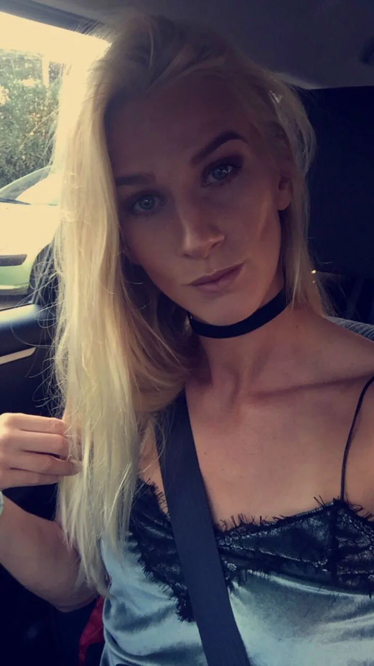 Sofia Jakobsson photo 9 — Athletic, Blue