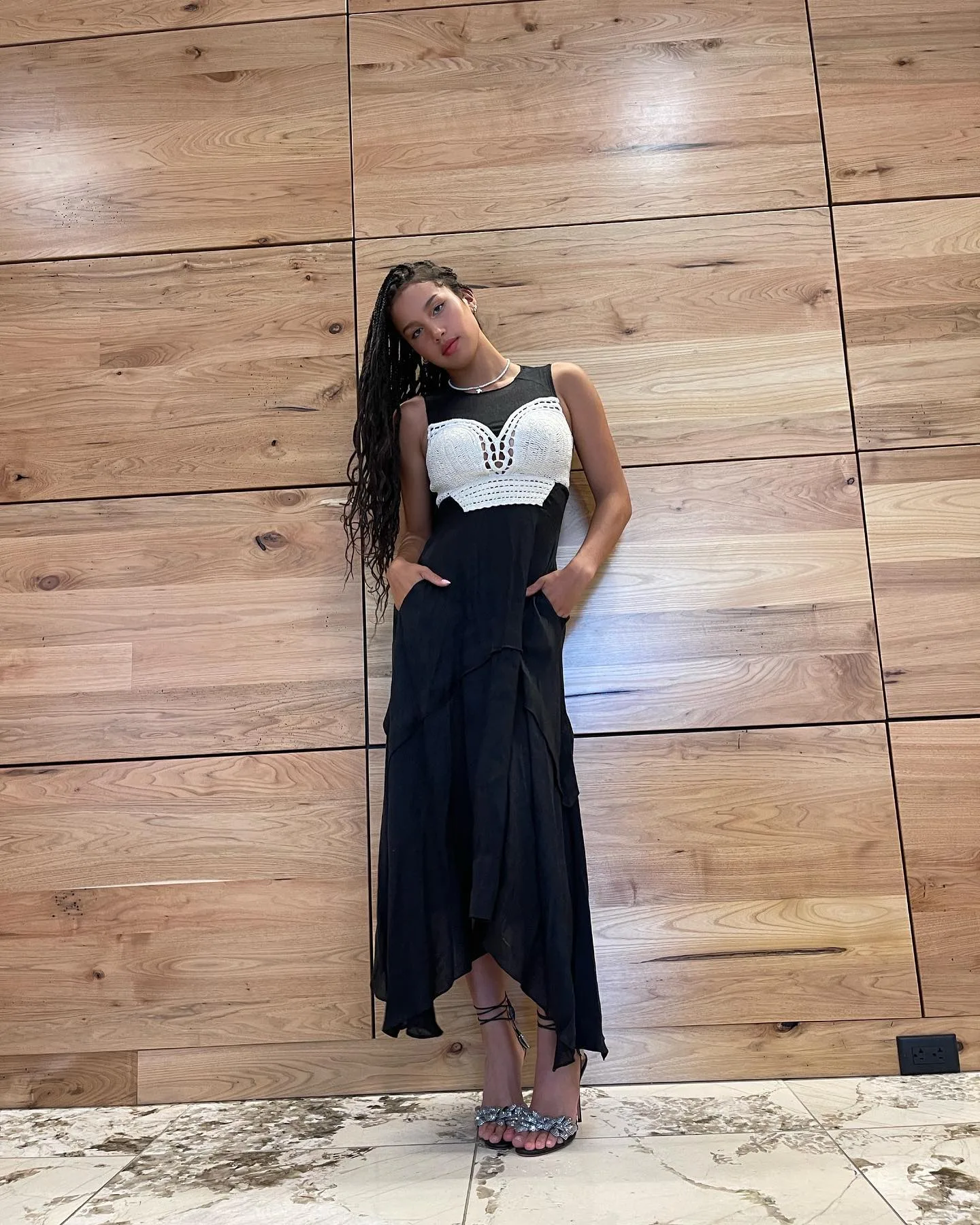 Sofia Wylie photo 9 — Slim, Brown