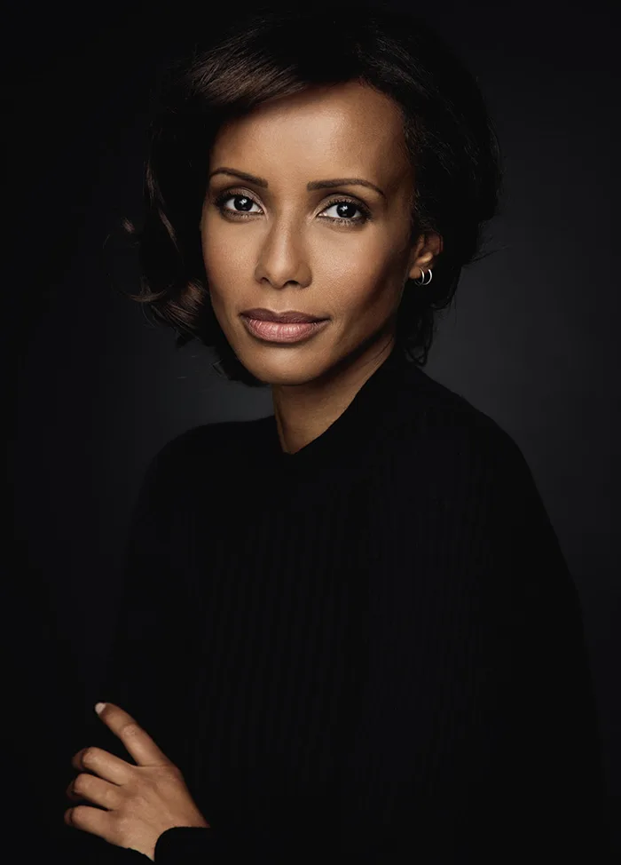 Sonia Rolland photo 2 — Black, Slim