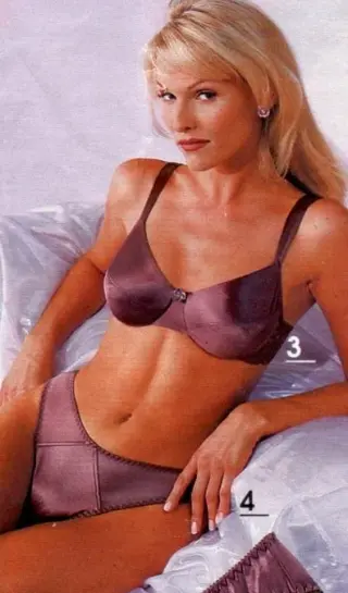 Sonya Kraus photo 14 — Caucasian, Actress, Model (former), TV Host