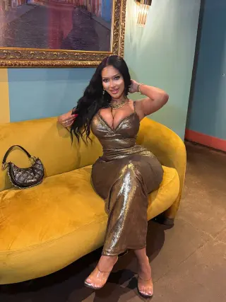 Sophia Ray photo 5 — Mixed-race (primarily Black), Influencer, Plus Size Model