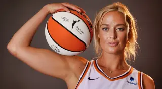 Sophie Cunningham (Athlete) photo 17 — Caucasian, Influencer, Sportswoman: Basketball Player, TikTok Star