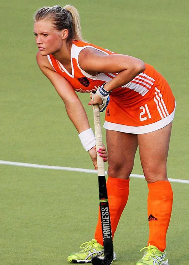Sophie Polkamp photo 5 — Caucasian, Sportswoman: Hockey Player
