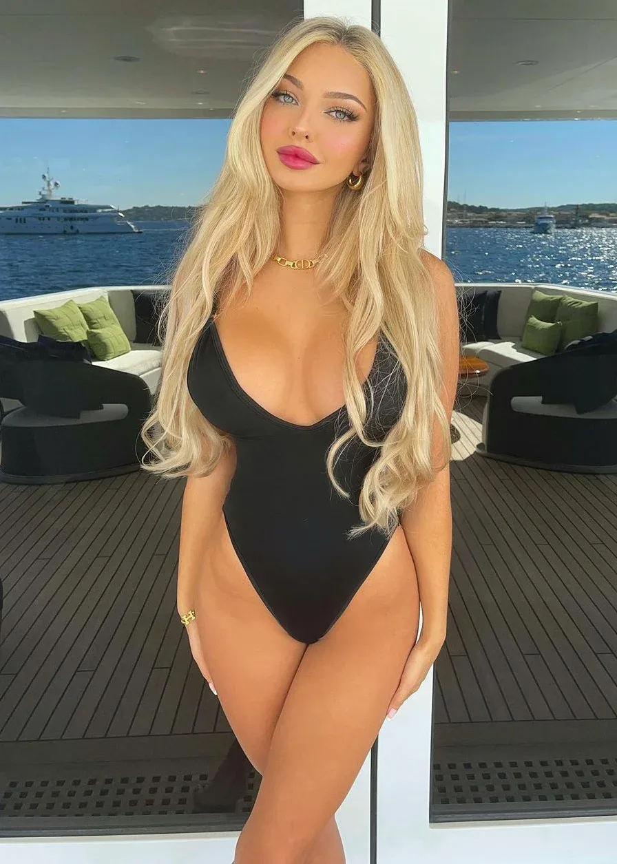 Sophie Saint — Adult Model, Business Woman, Model, Musician, American