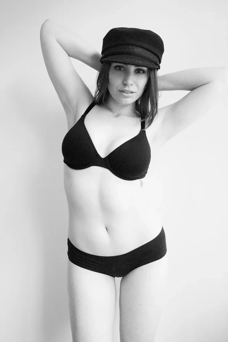 Sophie Simmons photo 22 — Brown, Caucasian