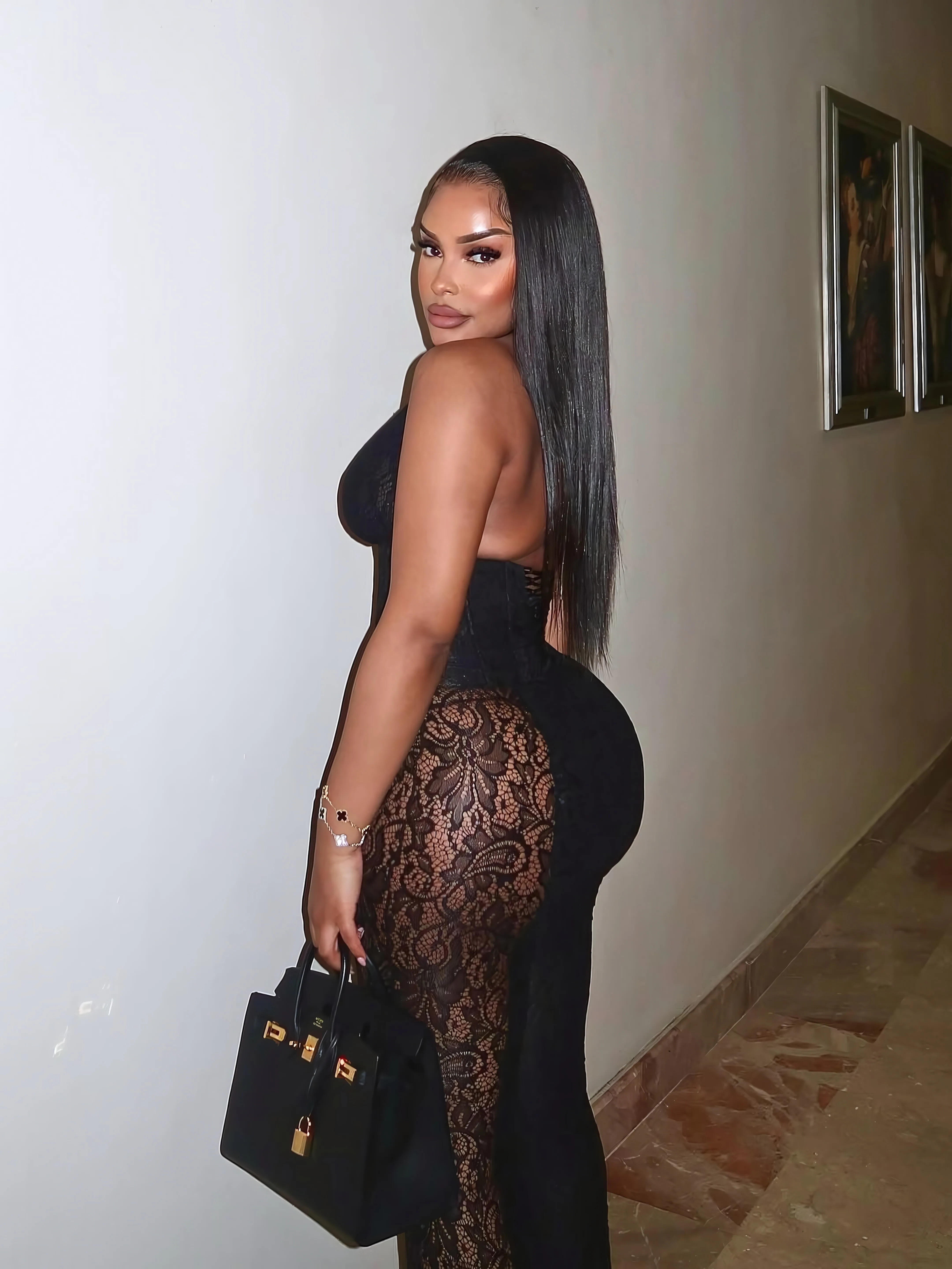 Soukaina photo 9 — BBW, Brown