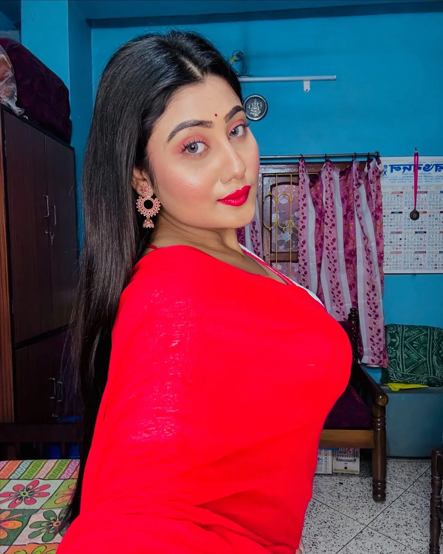 Soumi Saha photo 19 — Indian, Black