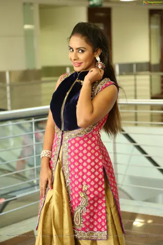 Sri Reddy Mallidi photo 1 — Indian, Black