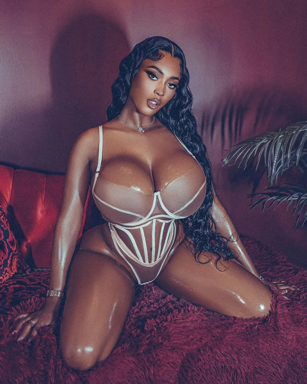 Stacey Love photo 7 — Average, Brown
