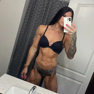 Stefanie Roth photo 13 — Brown, Athletic