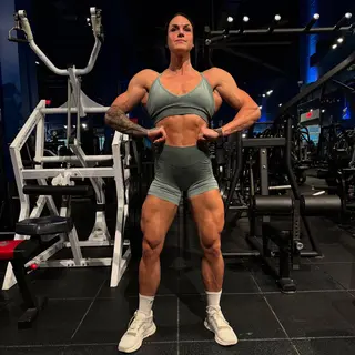 Stefanie Roth photo 4 — Bodybuilder, Fitness Model, Fitness Trainer, Brown