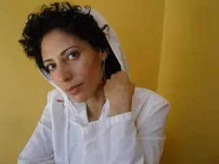Suheir Hammad photo 1 — Jordanian, Activist, Author