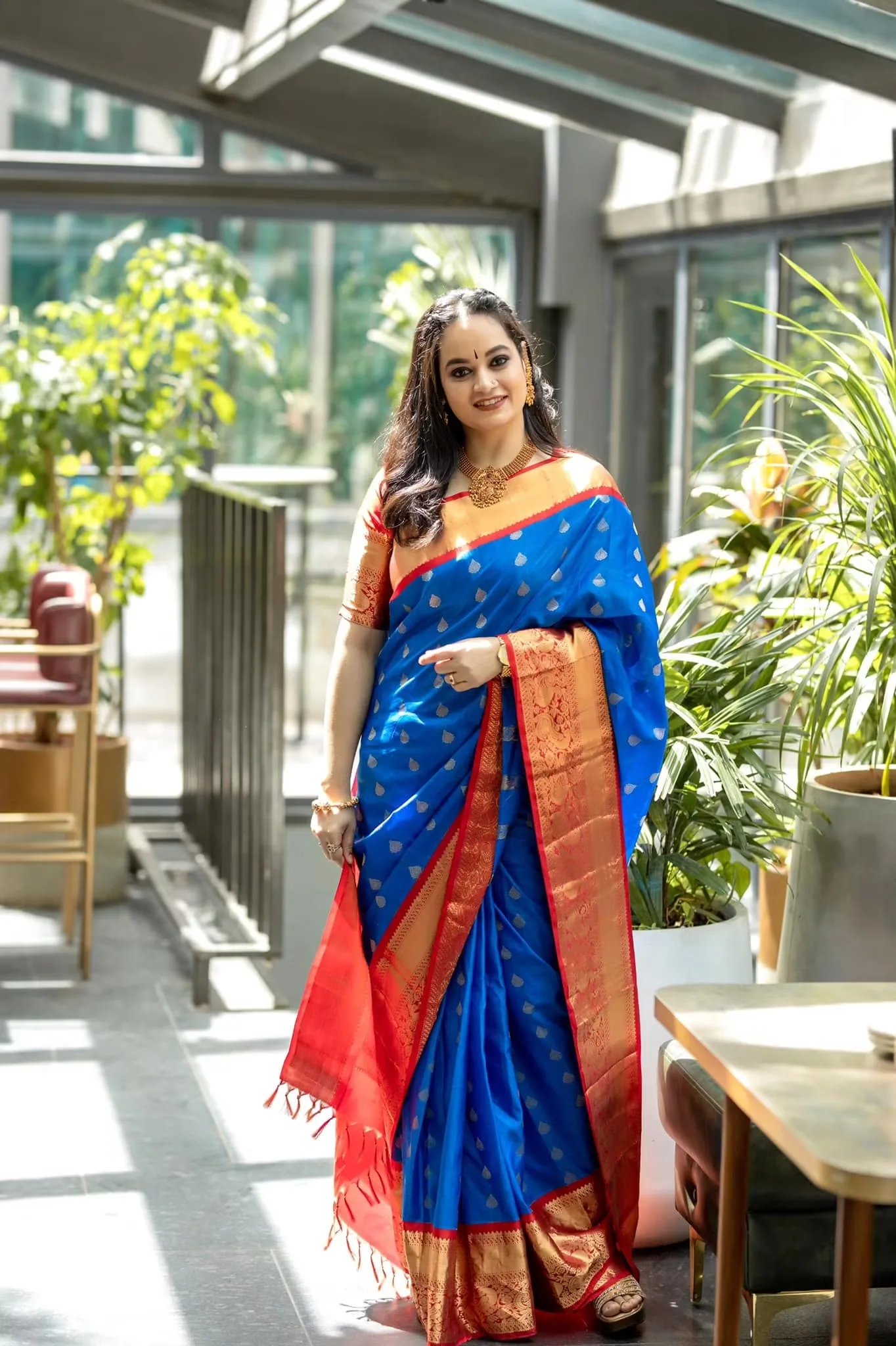 Suja Varunee photo 21 — Average, Brown