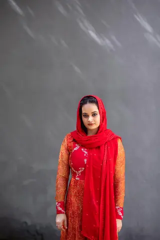 Suja Varunee photo 4 — Brown, Asian