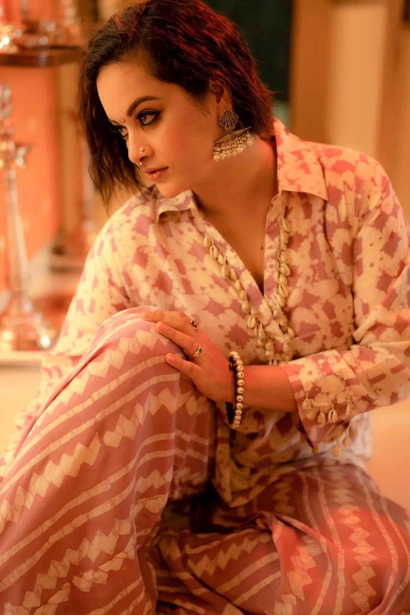Suja Varunee photo 9 — Average, Brown