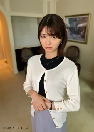 Sumire Kuramoto photo 4 — Brown, Asian