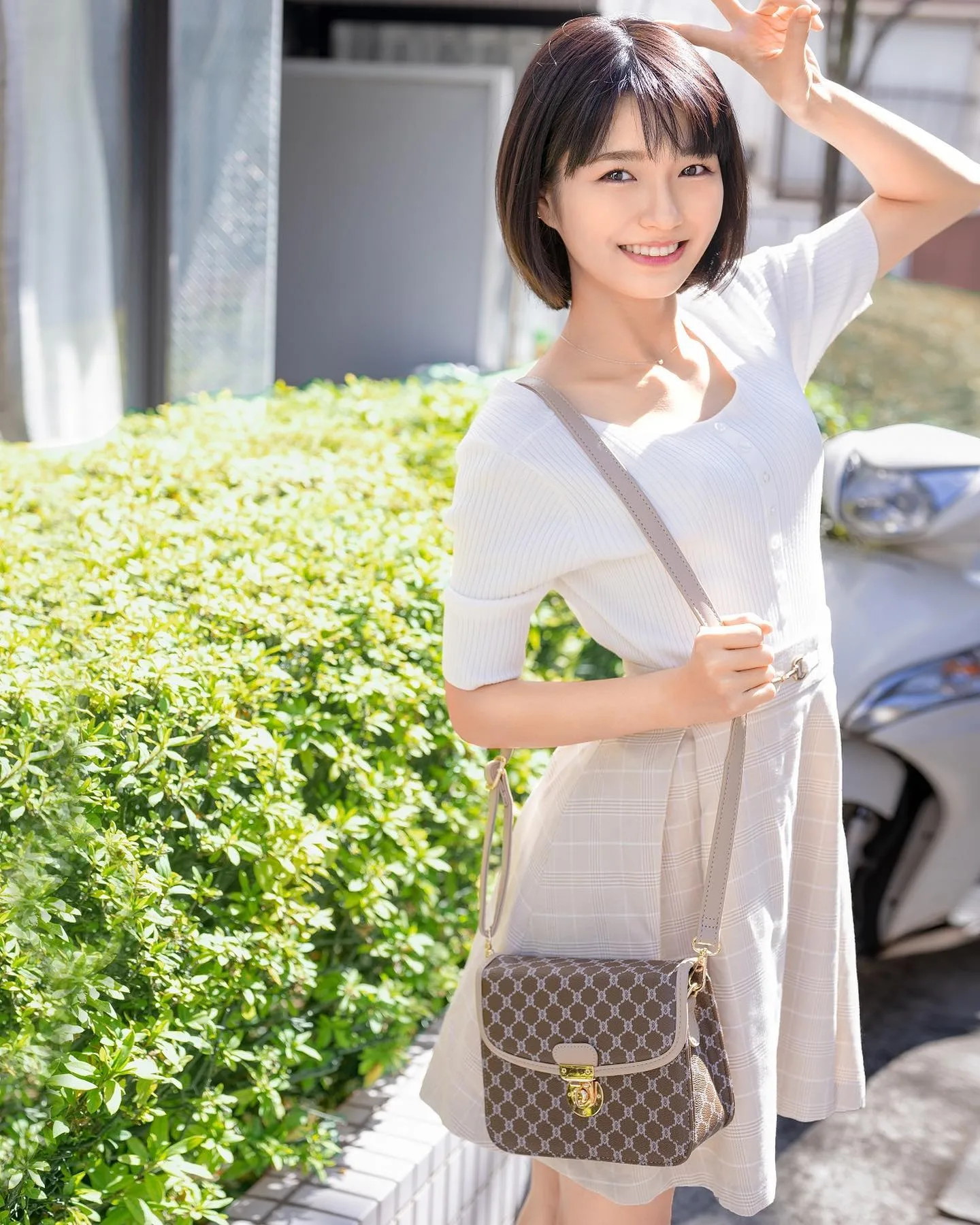 Sumire Kuramoto photo 8 — Brown, Slim
