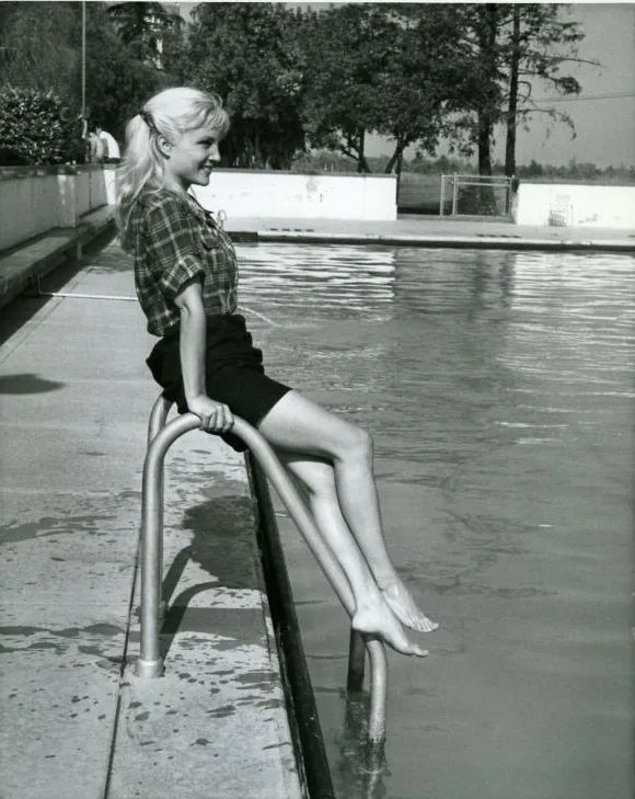 Susan Oliver photo 12 — Blonde, Green
