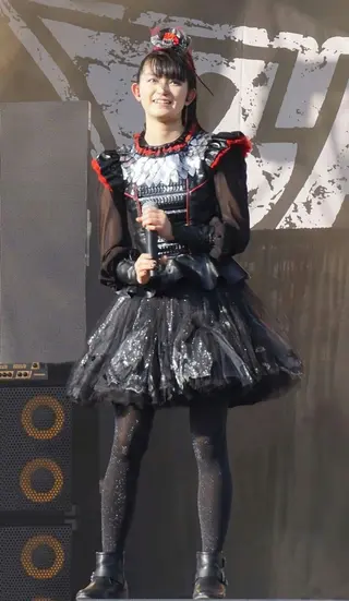 Suzuka Nakamoto photo 11 — Asian, Musician:  J-pop Idol, Musician: Singer