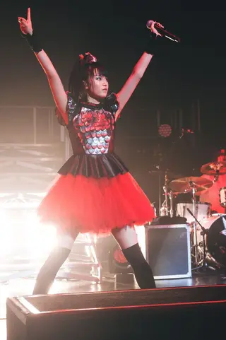 Suzuka Nakamoto photo 14 — Black, Athletic