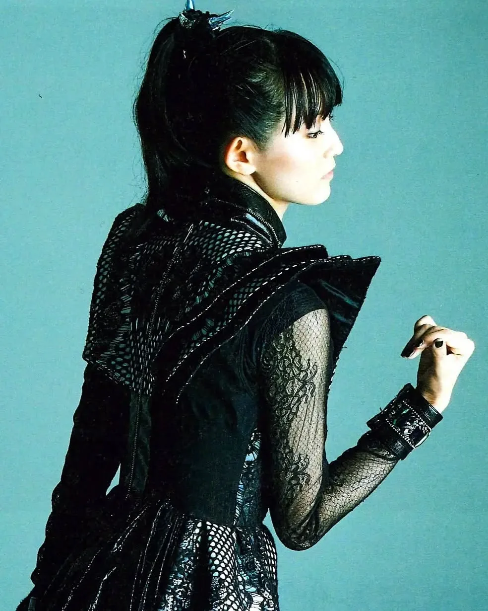 Suzuka Nakamoto photo 9 — Athletic, Brown