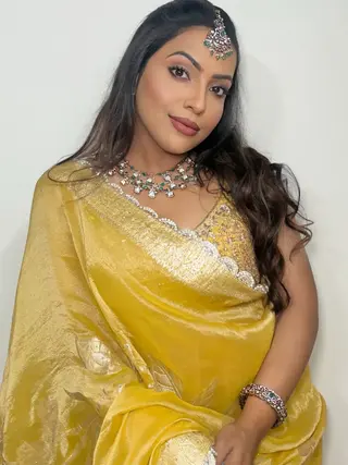 Swathi Rapeti photo 2 — Black, Average