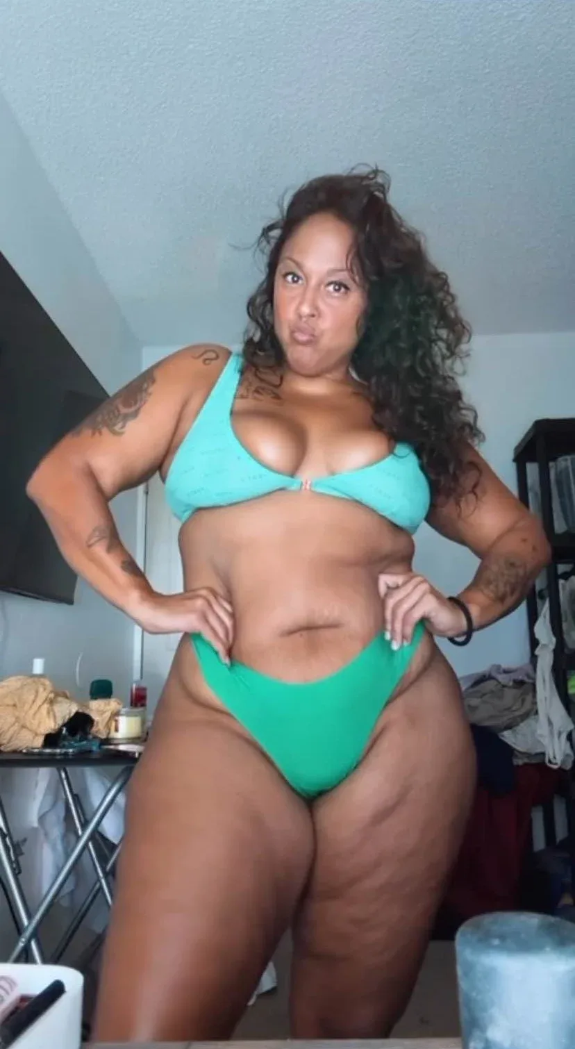 Sweettea Tina — Camgirl, Plus Size Model, American