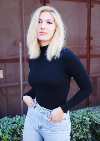 Sydnee Goodman photo 15 — Athletic, Brown