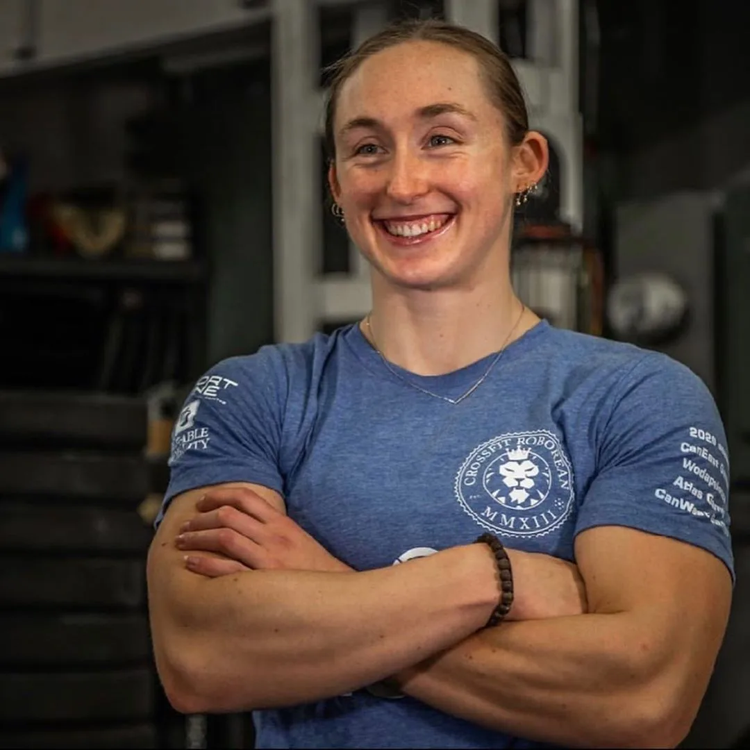 Sydney Michalyshen photo 15 — Muscular, Blue