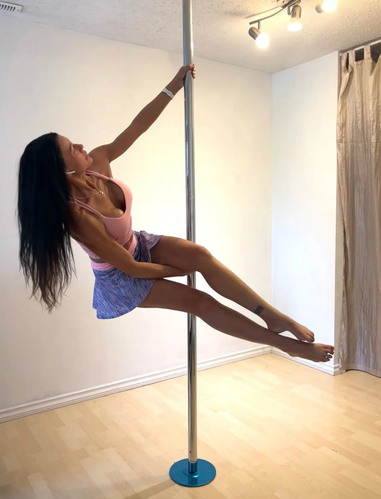 Tabitha Leinweber photo 8 — Brown, Athletic
