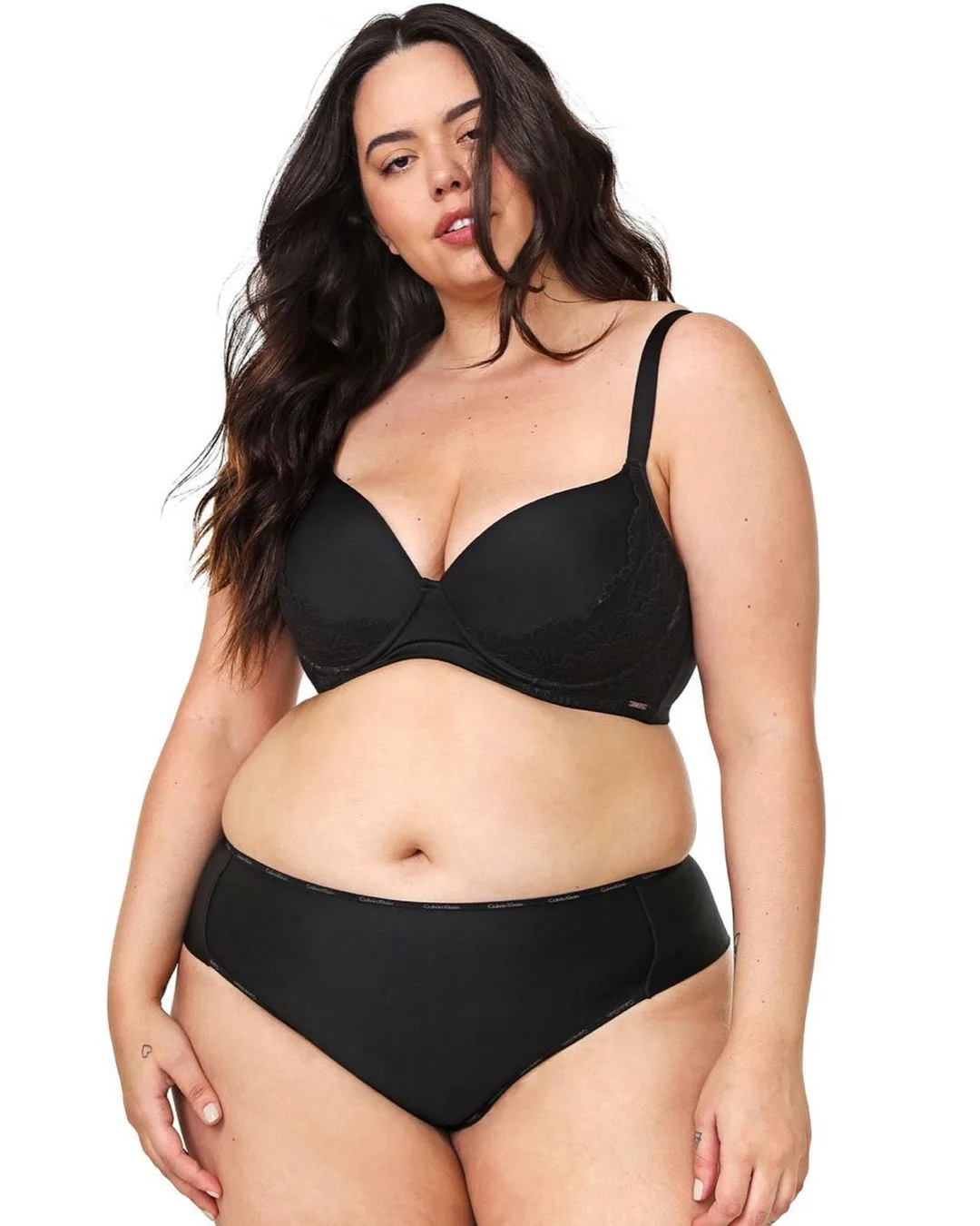 Taiany Borges photo 2 — BBW, Latin
