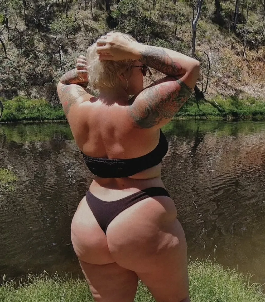Tallulah Moon photo 15 — BBW, Blue