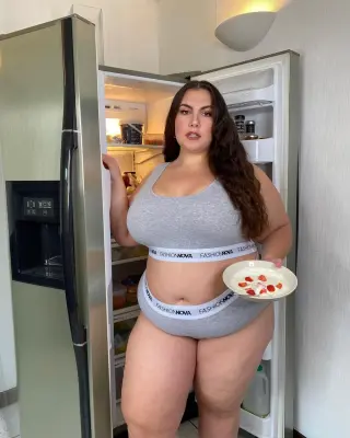 Tally Sharp photo 14 — Brown, BBW