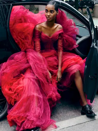 Tami Williams photo 20 — Black, Slim