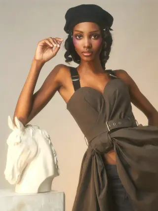 Tami Williams photo 22 — Brown, Black