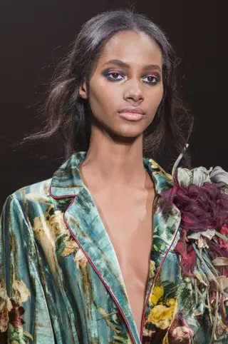 Tami Williams photo 9 — Slim, Brown