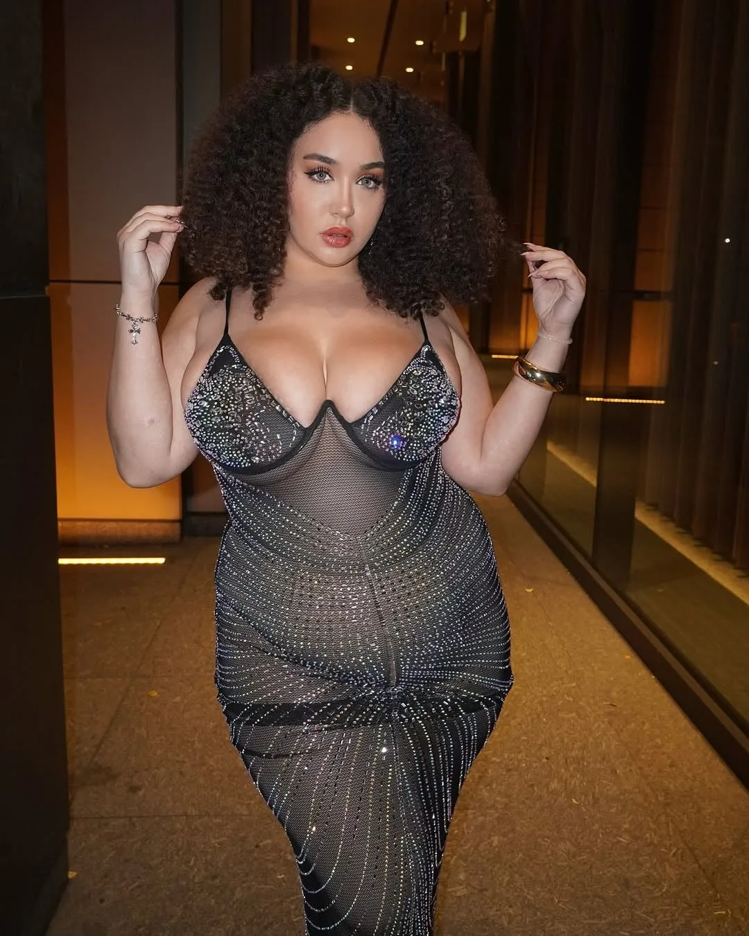 Tana Habibi photo 18 — Plus Size Model, Saudi),  (American