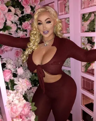 Tanya Lieder photo 18 — Adult Model, Camgirl, Content Creator (Non-Adult), Influencer, MILF Porn Star, Model, Plus Size Model, Porn Star, American