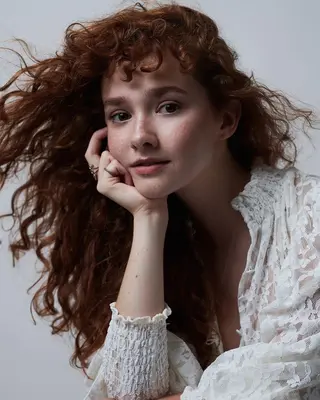 Taylor Richardson photo 15 — Average, Brown