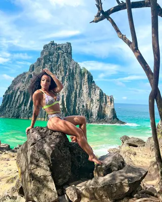 Tayna Bento photo 7 — Brazilian, Black