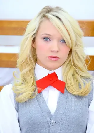 Tegan Summers photo 13 — American, Blonde