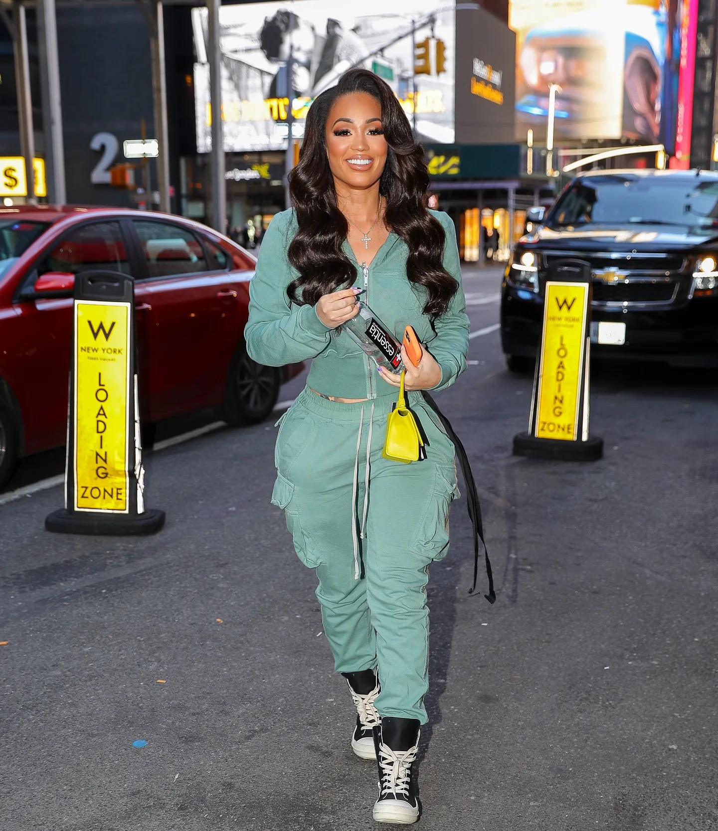 Telli Swift photo 5 — Mixed-race (primarily Black), Influencer, Model, Presenter (former)