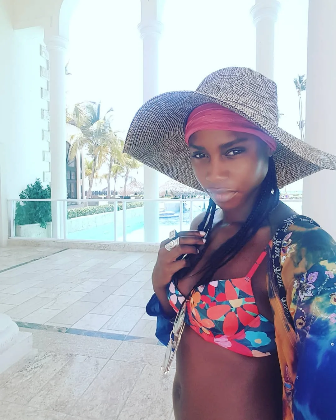 Tenika Davis photo 17 — Black, Slim