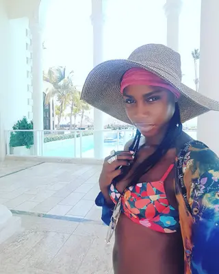 Tenika Davis photo 17 — Black, Slim
