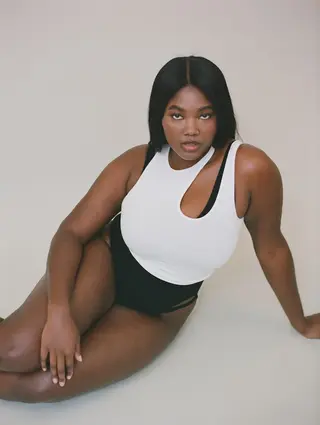 Theresa Meriam photo 11 — Black, Plus Size Model