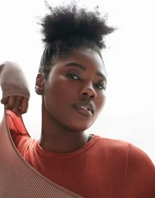 Theresa Meriam photo 5 — Black, Plus Size Model