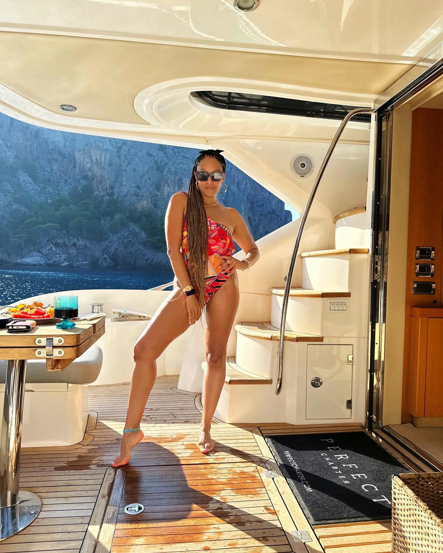 Tia Mowry photo 10 — Brown, Mixed-race (primarily Black)