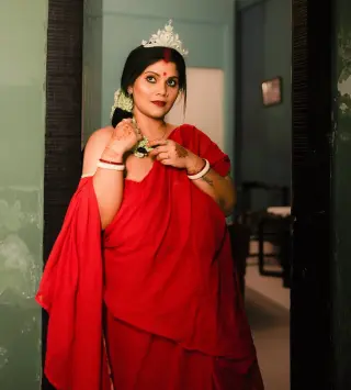 Toral Kapoor photo 14 — Black, Chubby